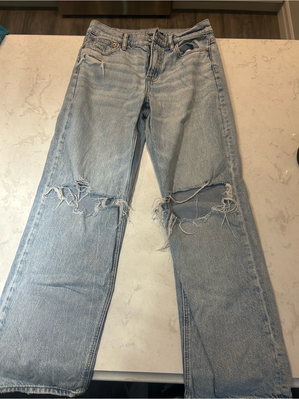 American Eagle Outfitters Light Wash Ripped Straight Leg Jeans